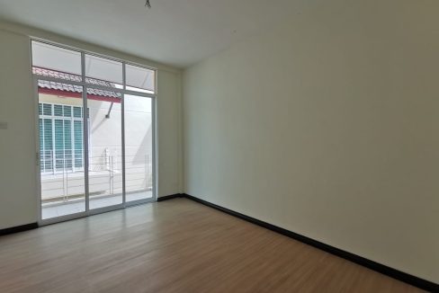 055afd00-cce9-42ca-a9e0-4996885a2f12
