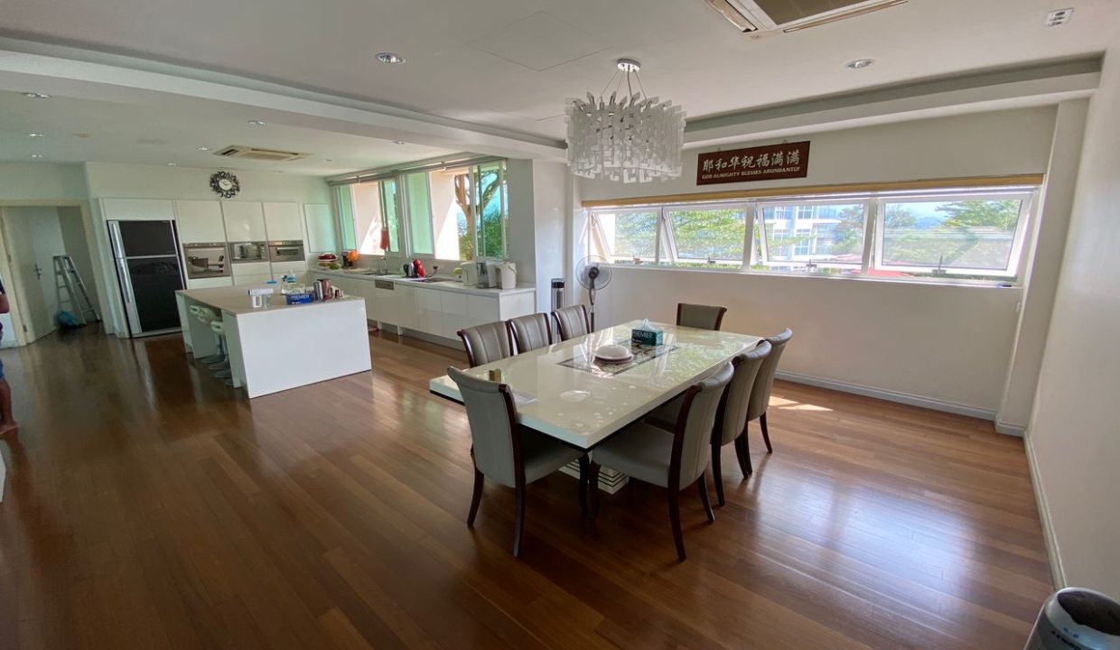 1st floor kitchen