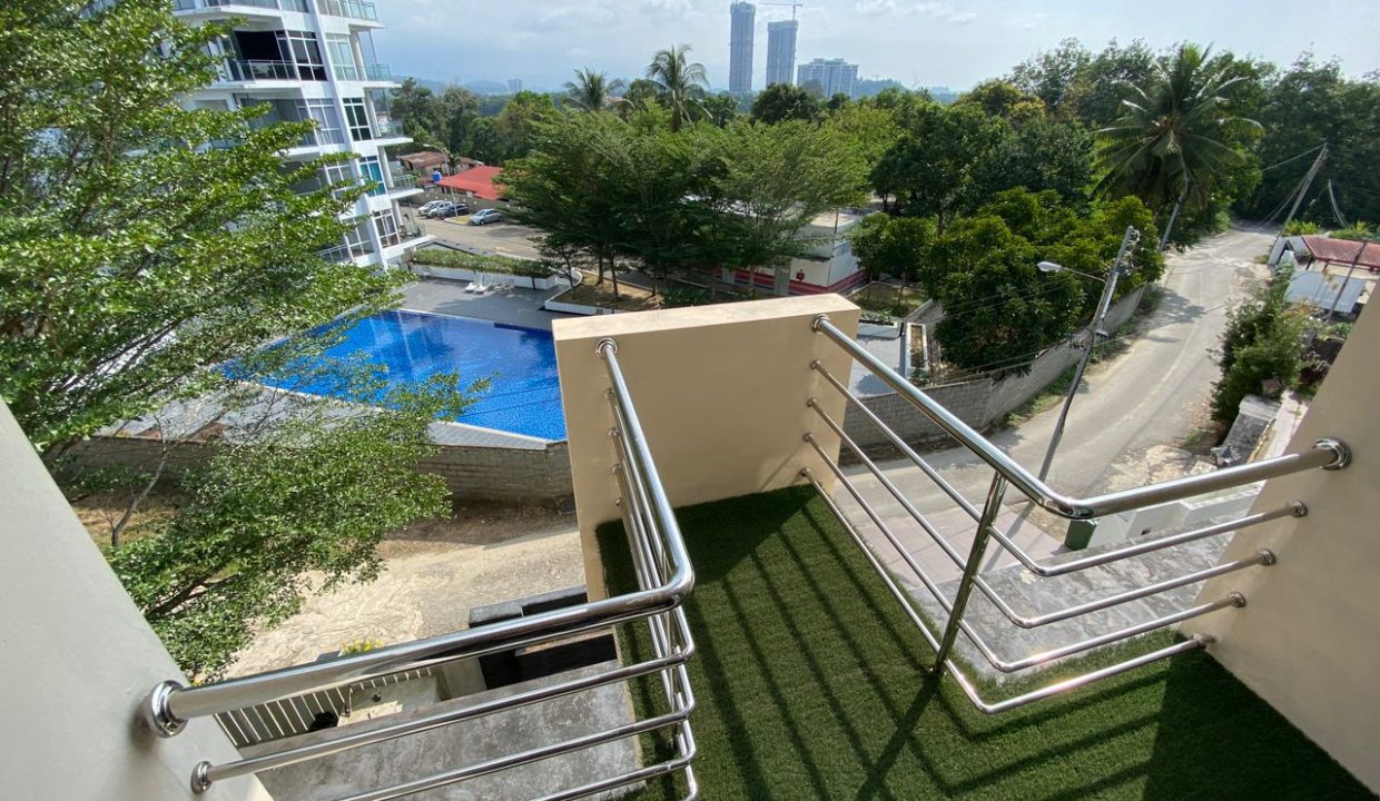 stereo room balcony