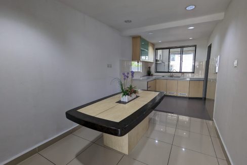 a6e93aed-7df5-402d-8b06-dcdd36a296c5