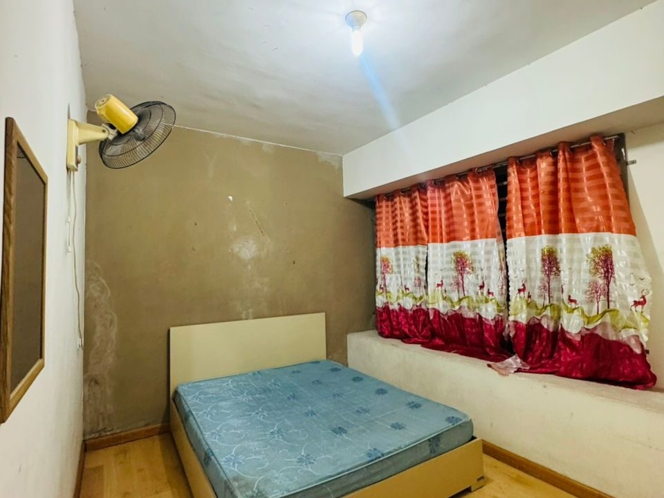 4ba4f576-e3dd-49b4-bfc8-0644d30079fc